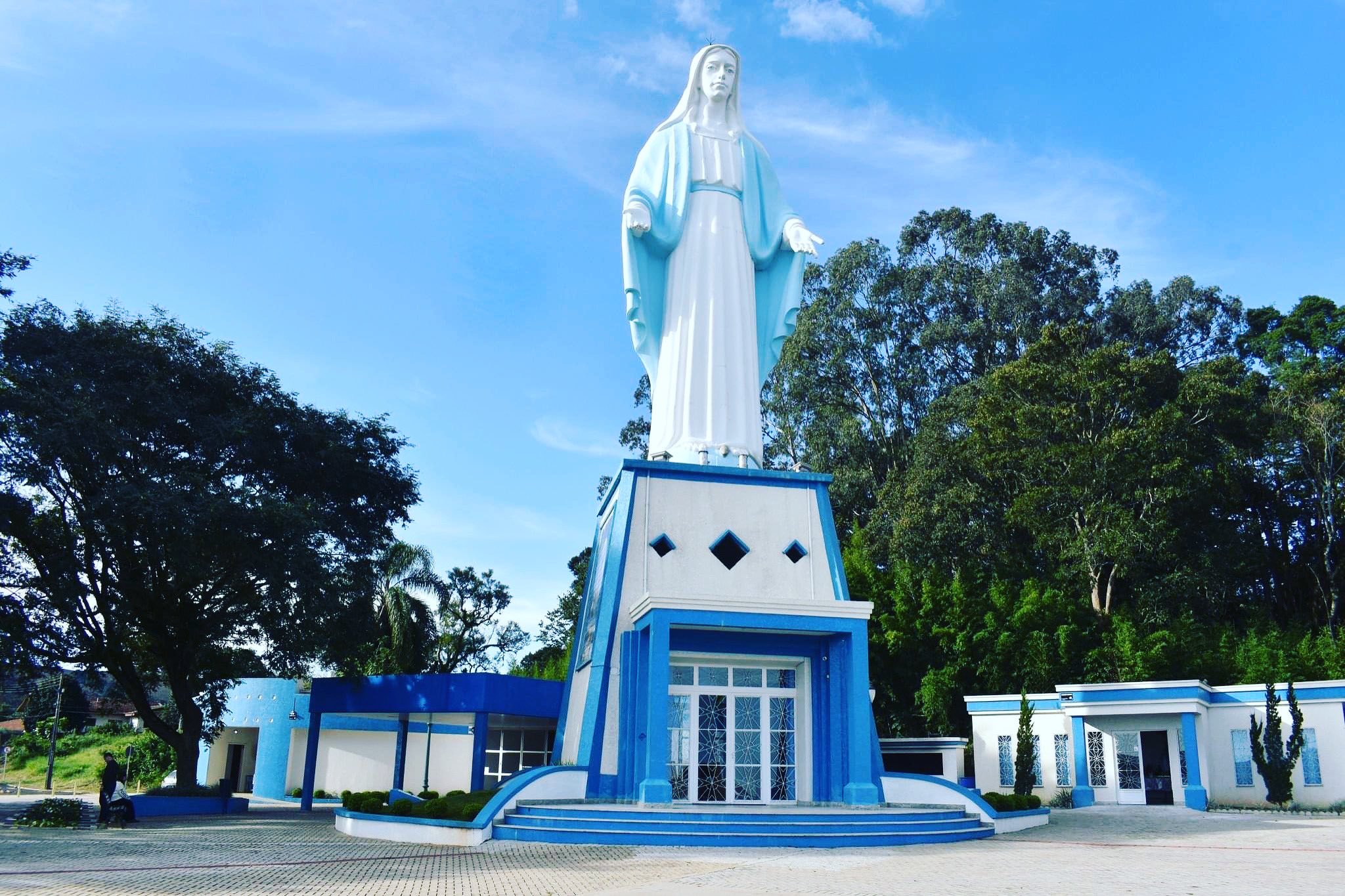 Estátua N. Sra. das Graças